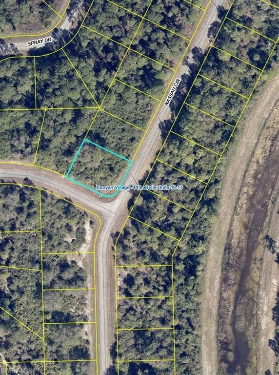 614 Nassau CIR LABELLE, FL 33935
