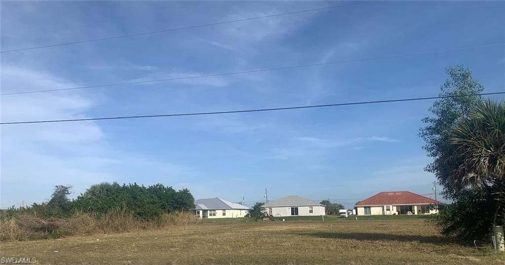 1012 Champion AVE LEHIGH ACRES, FL 33971