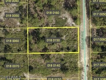 1709 Edison AVE LEHIGH ACRES, FL 33972