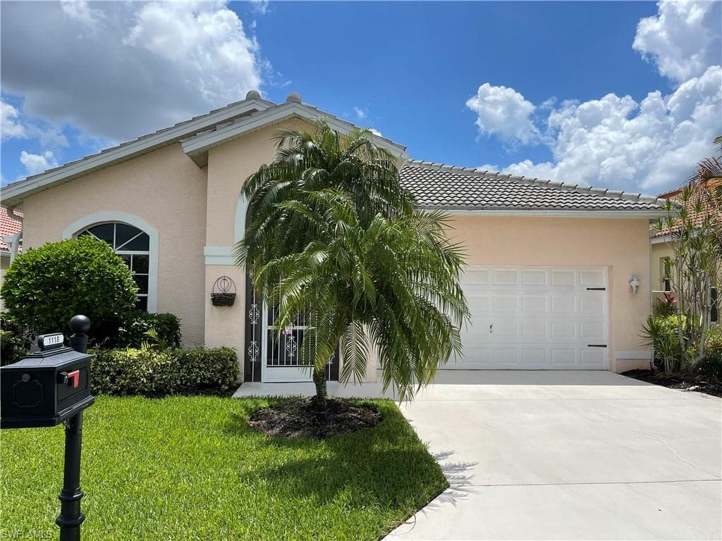 1118 Jardin DR NAPLES, FL 34104