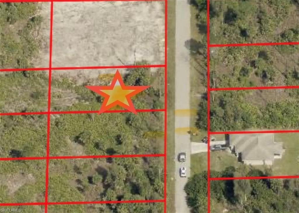 6007 Susan AVE N LEHIGH ACRES, FL 33971