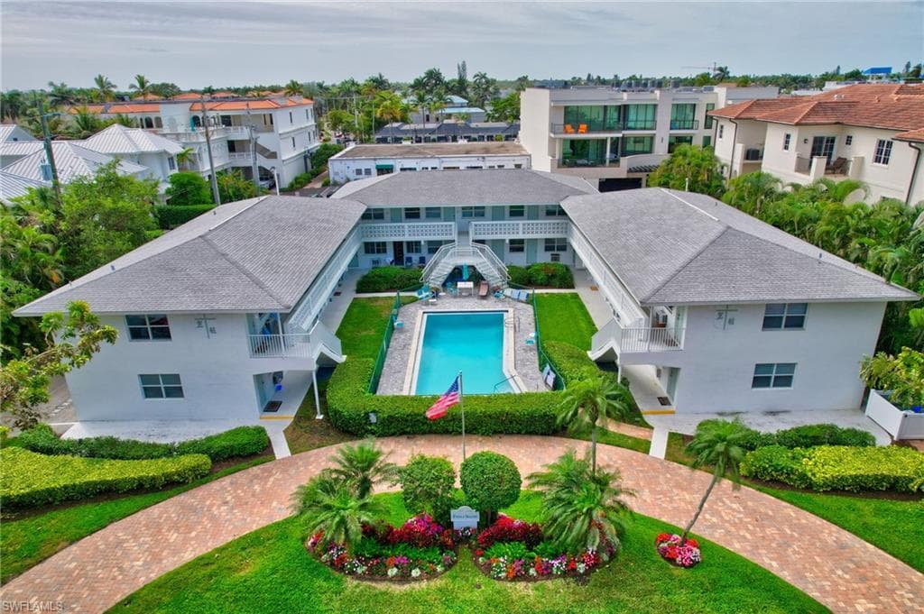 550 4th AVE S 9 NAPLES, FL 34102