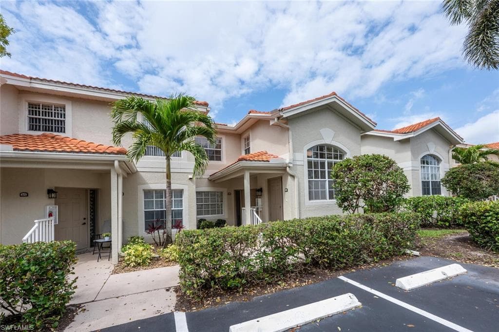 7577 Silver Trumpet LN T202 NAPLES, FL 34109