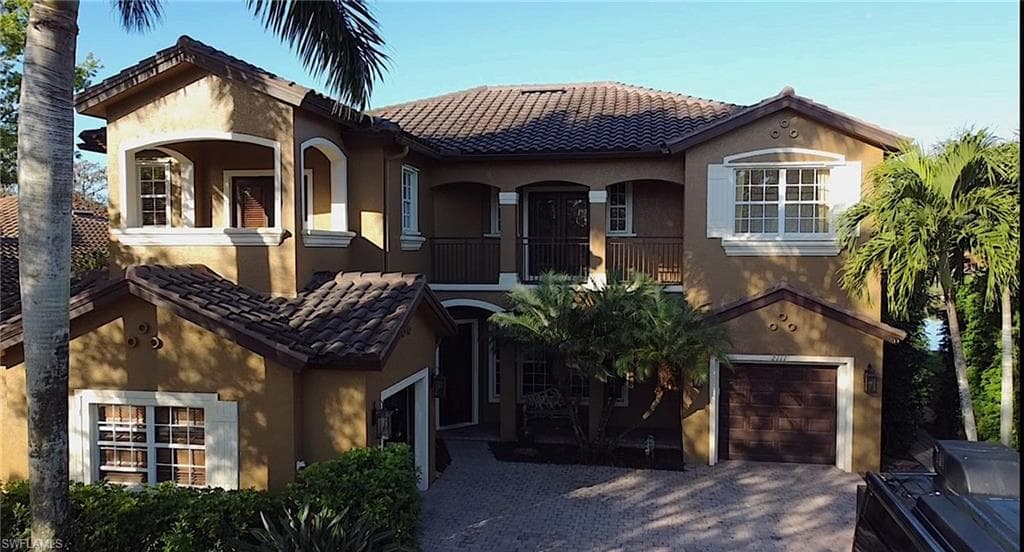 2111 Par DR NAPLES, FL 34120