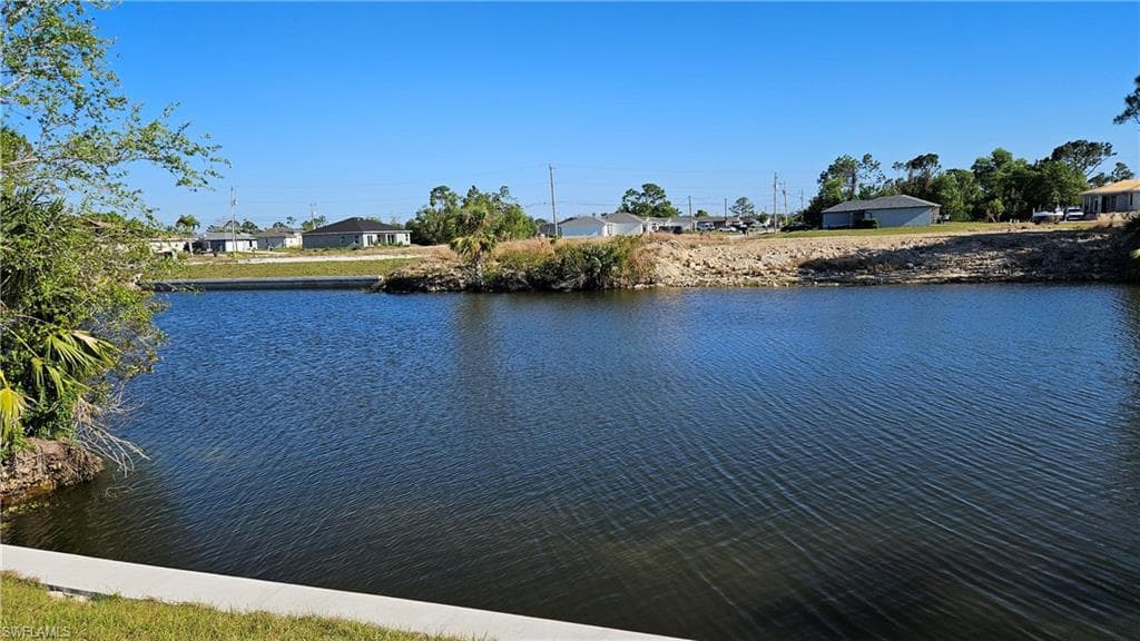 2000 NE 42nd TER CAPE CORAL, FL 33909