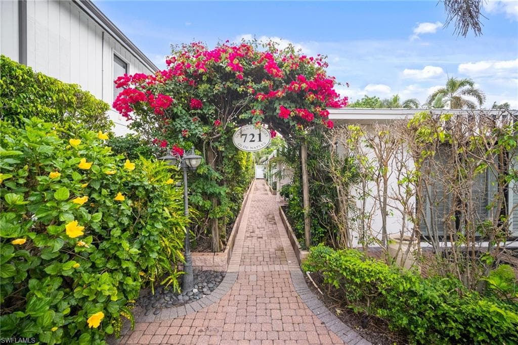 721 9th ST S 3 NAPLES, FL 34102