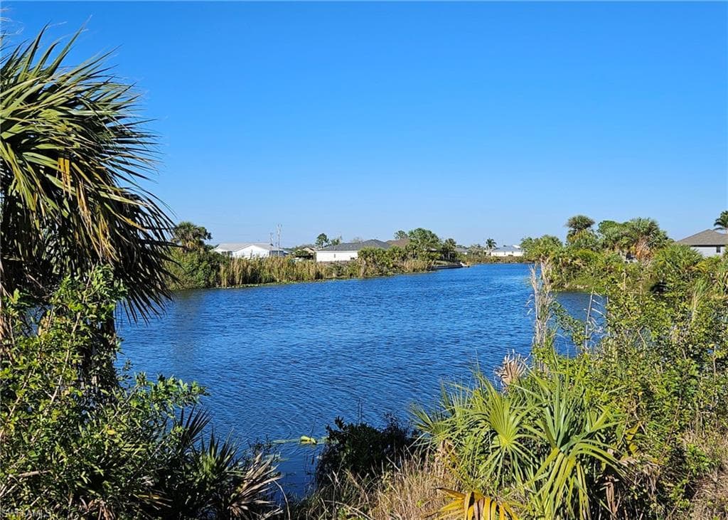 1409 NE 39th ST CAPE CORAL, FL 33909