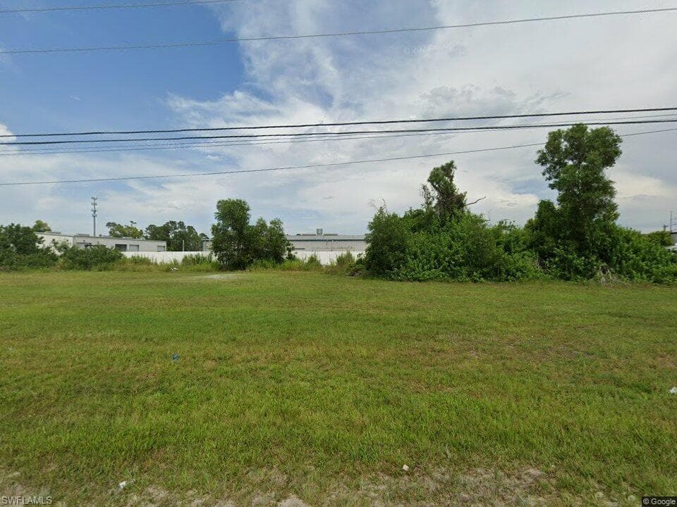 2429 7th AVE CAPE CORAL, FL 33909