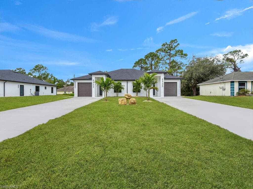 4925/4927 Leonard BLVD S LEHIGH ACRES, FL 33973