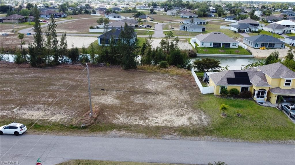 3504 NE 21st PL CAPE CORAL, FL 33909
