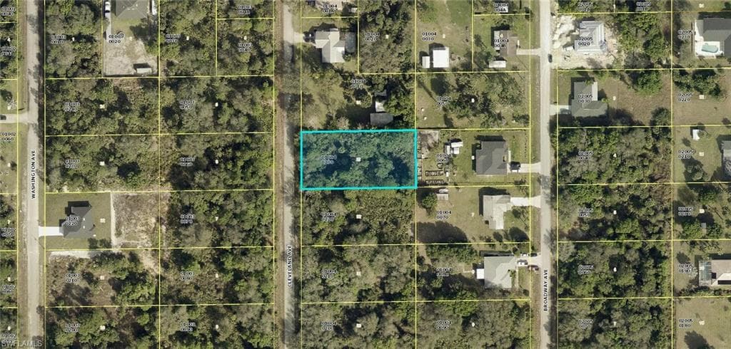 416 Cleveland AVE LEHIGH ACRES, FL 33972