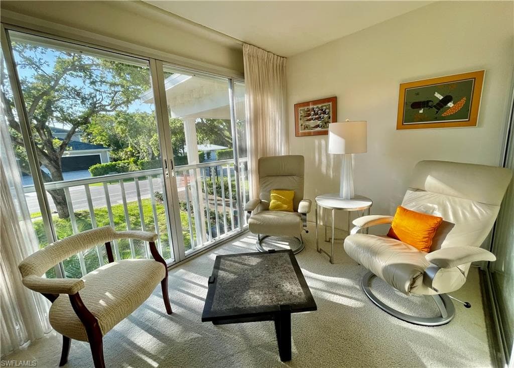 1900 Alamanda DR 204 NAPLES, FL 34102