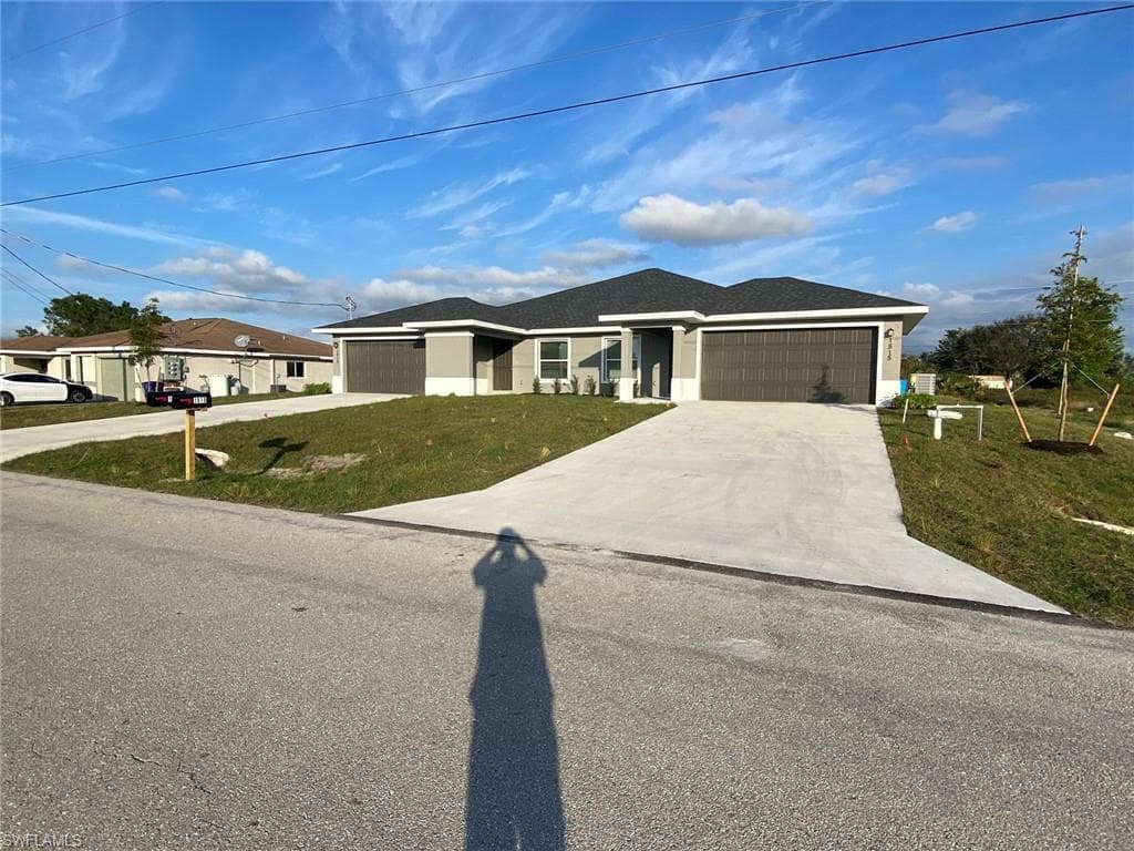 4633-4635 30th ST SW LEHIGH ACRES, FL 33973
