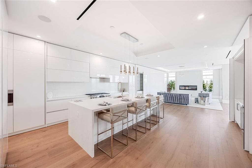 1165 8th ST S 202 NAPLES, FL 34102