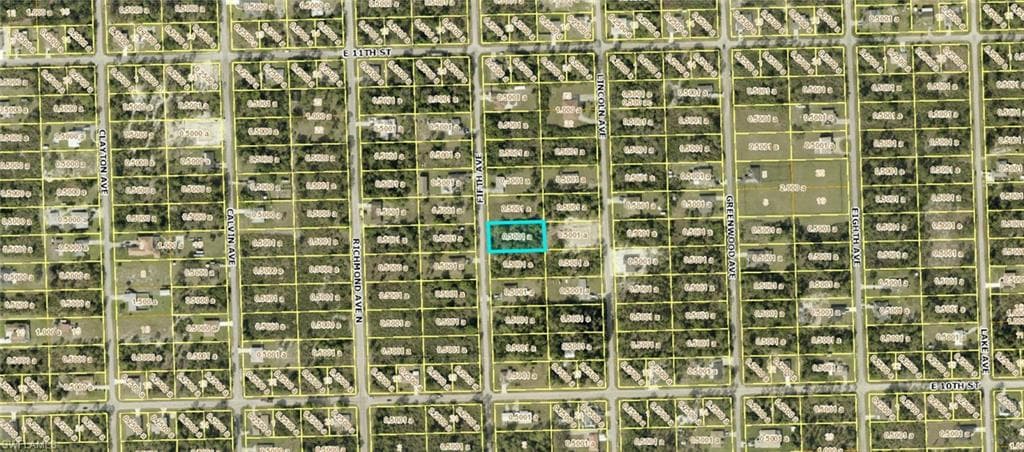1010 5th AVE LEHIGH ACRES, FL 33972