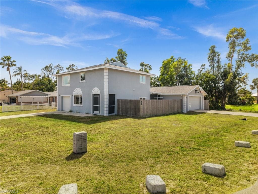 8247 Lake San Carlos CIR FORT MYERS, FL 33967