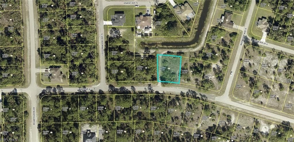 925 MACY ST E LEHIGH ACRES, FL 33974