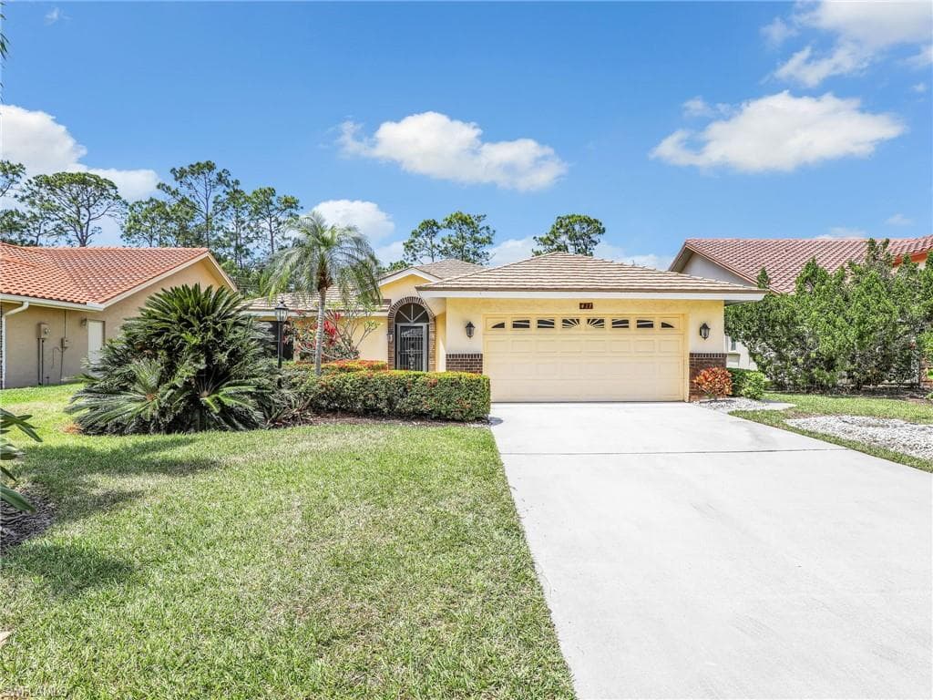 417 Countryside DR NAPLES, FL 34104