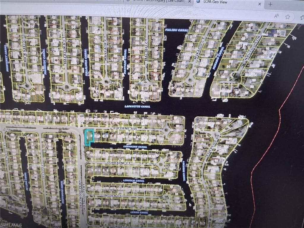 1102 Lucerne AVE CAPE CORAL, FL 33904