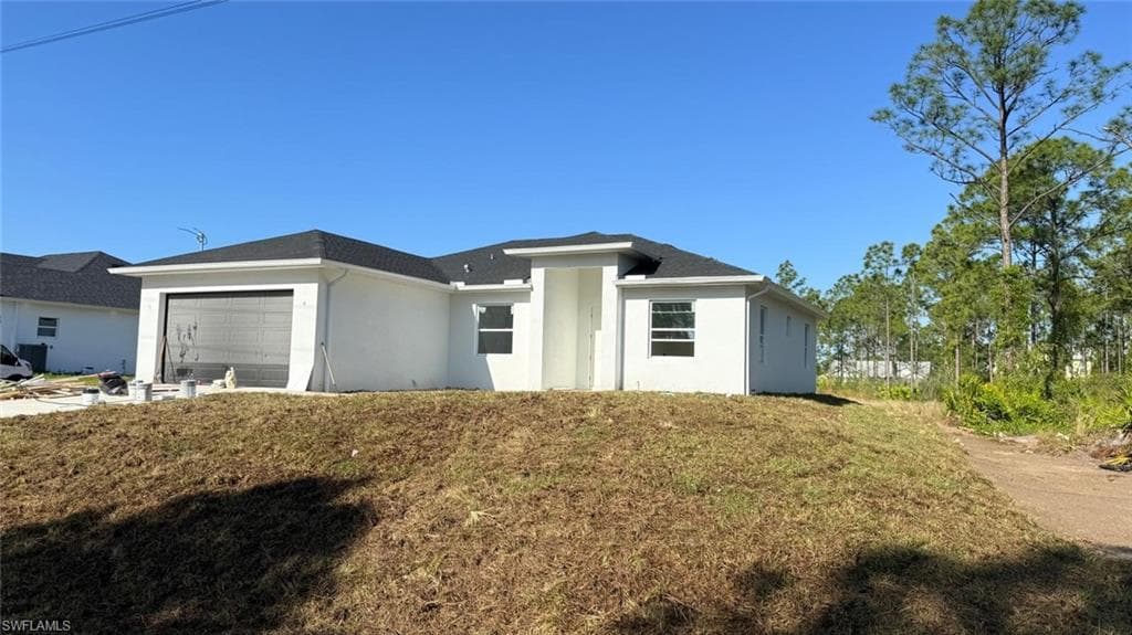 911 DIXIE AVE LEHIGH ACRES, FL 33972