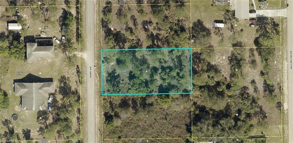 312 Grant AVE LEHIGH ACRES, FL 33936