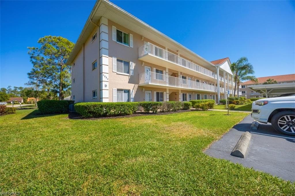 5980 Amherst DR D202 NAPLES, FL 34112