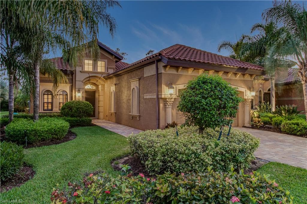 8338 Adelio LN