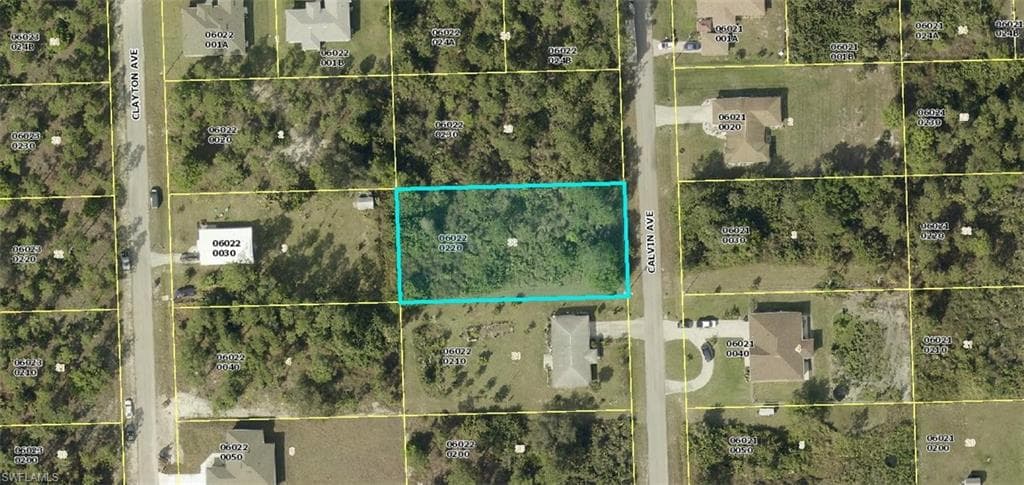 919 Calvin AVE LEHIGH ACRES, FL 33972
