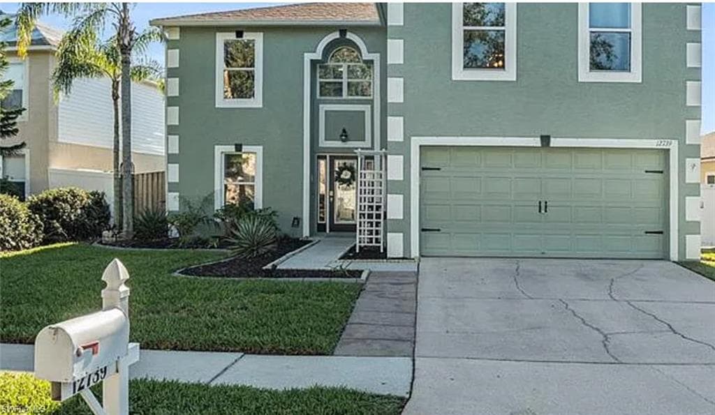 12739 Kings Lake DR GIBSONTON, FL 33534