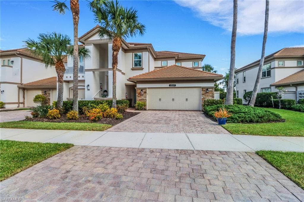 9208 Quartz LN 102 NAPLES, FL 34120