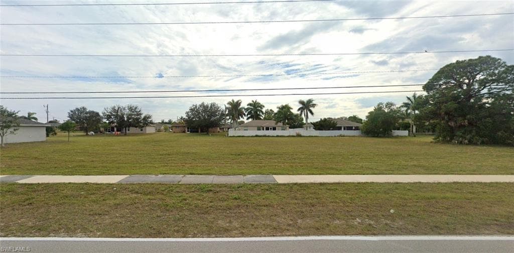918 Trafalgar PKWY CAPE CORAL, FL 33991