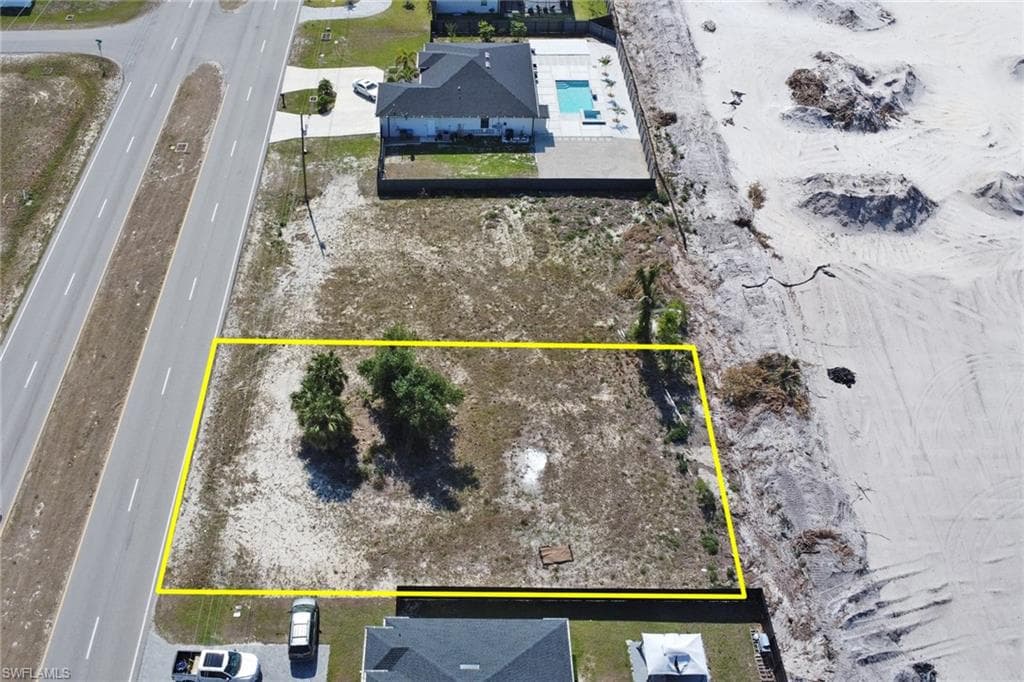 1049 Embers PKWY W CAPE CORAL, FL 33993