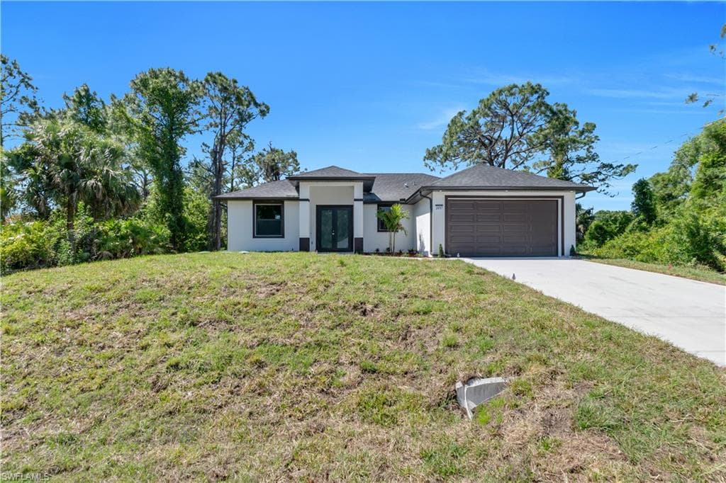 2617 16th ST W LEHIGH ACRES, FL 33971