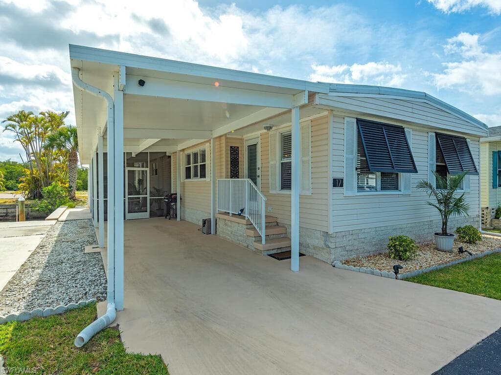 777 Walkerbilt RD 17 NAPLES, FL 34110