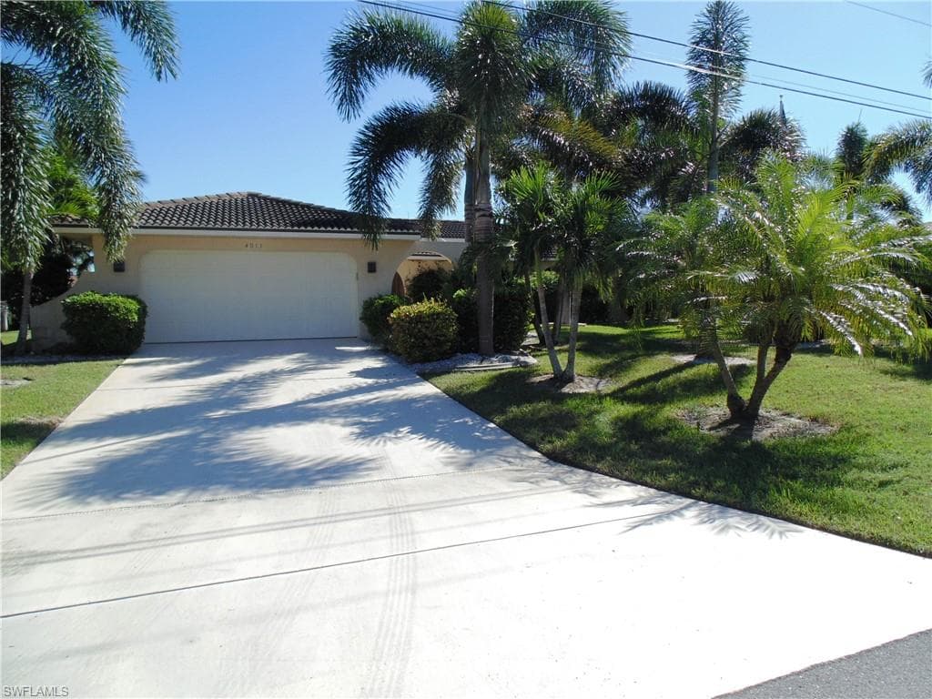 4011 SW 2nd AVE CAPE CORAL, FL 33914