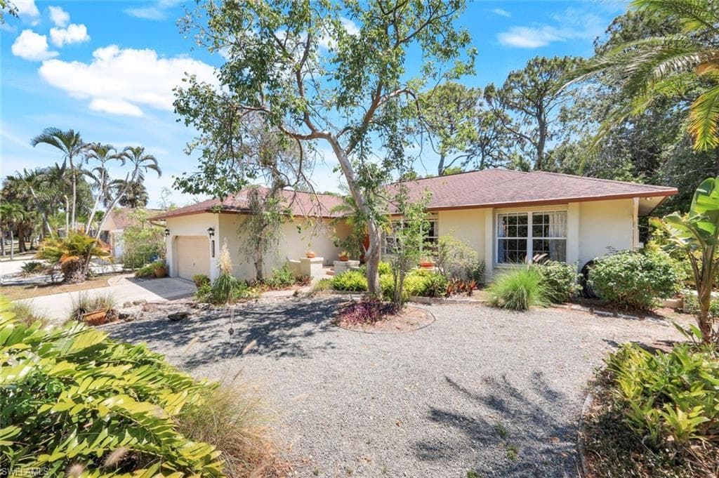 27151 Richview CT BONITA SPRINGS, FL 34135