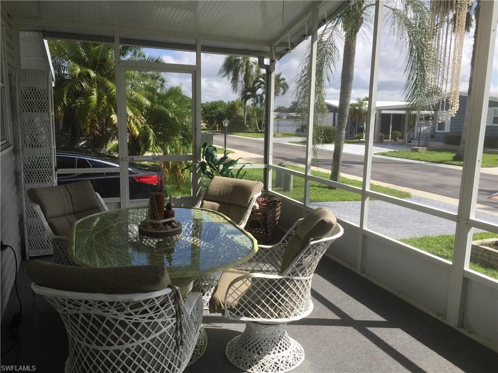 196 Oceans BLVD 196 NAPLES, FL 34104