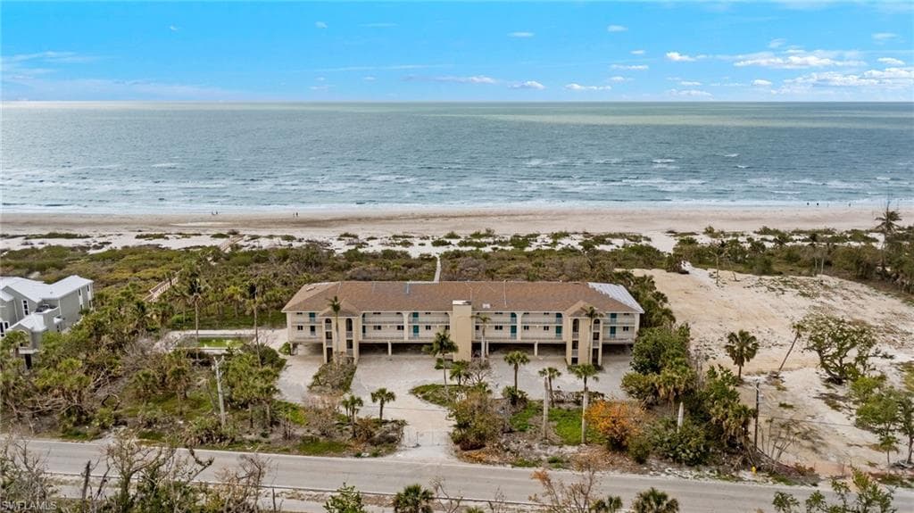 527 E Gulf DR 203 SANIBEL, FL 33957