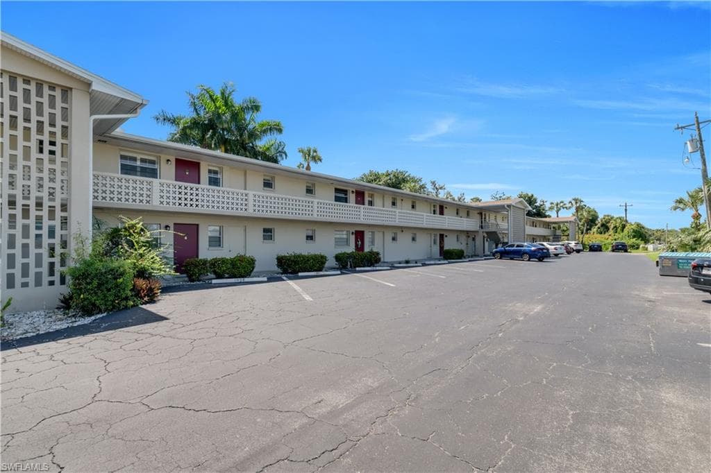 1015 Tropic TER NORTH FORT MYERS, FL 33903