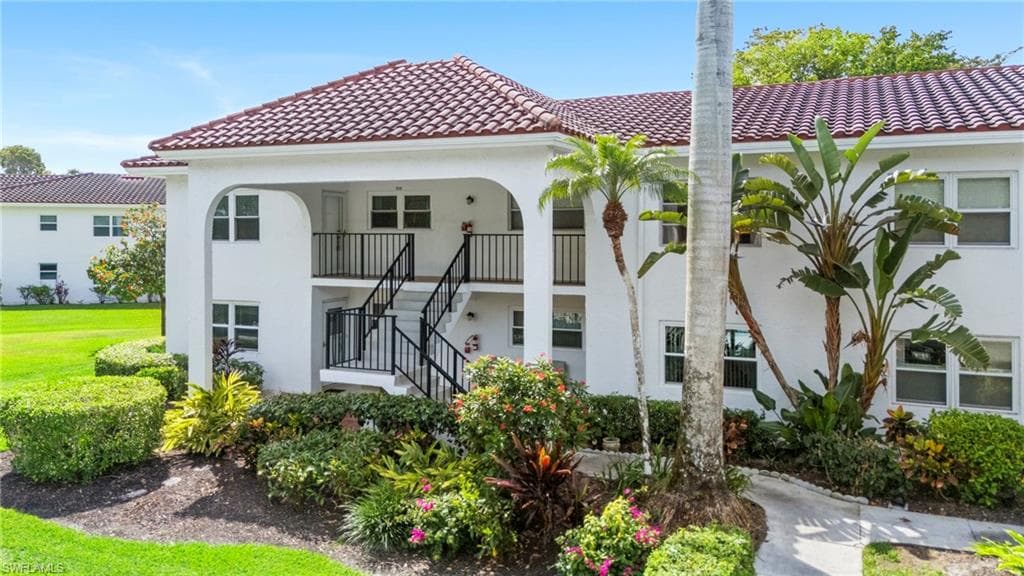 1053 Forest Lakes DR J206 NAPLES, FL 34105
