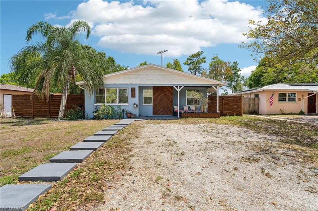 1684 South DR FORT MYERS, FL 33907