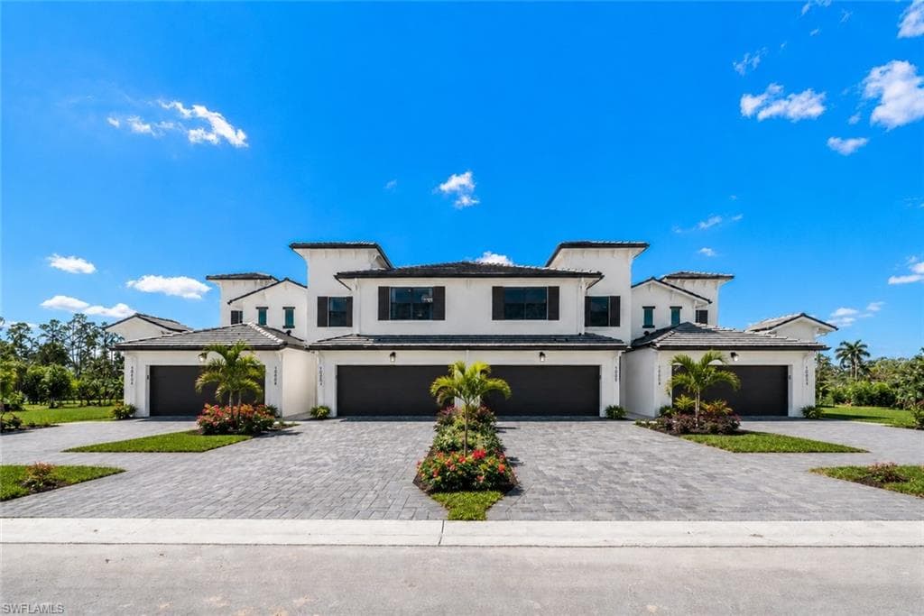 6093 Barbara CIR NAPLES, FL 34112