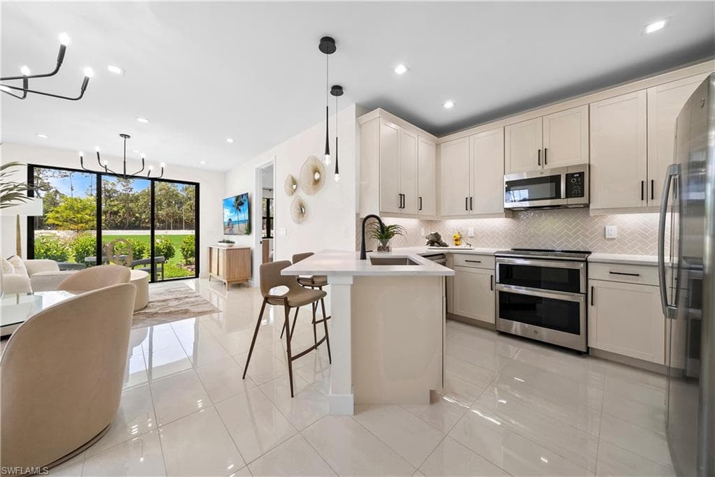 6092 Barbara CIR NAPLES, FL 34112