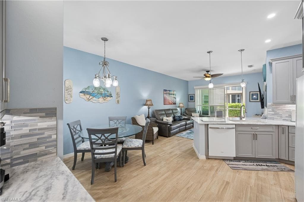 1067 Hartley AVE 702 MARCO ISLAND, FL 34145