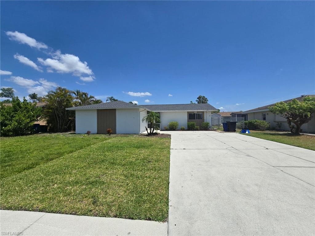 960 Hearty ST NORTH FORT MYERS, FL 33903