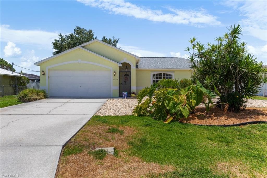 1024 27th ST CAPE CORAL, FL 33904