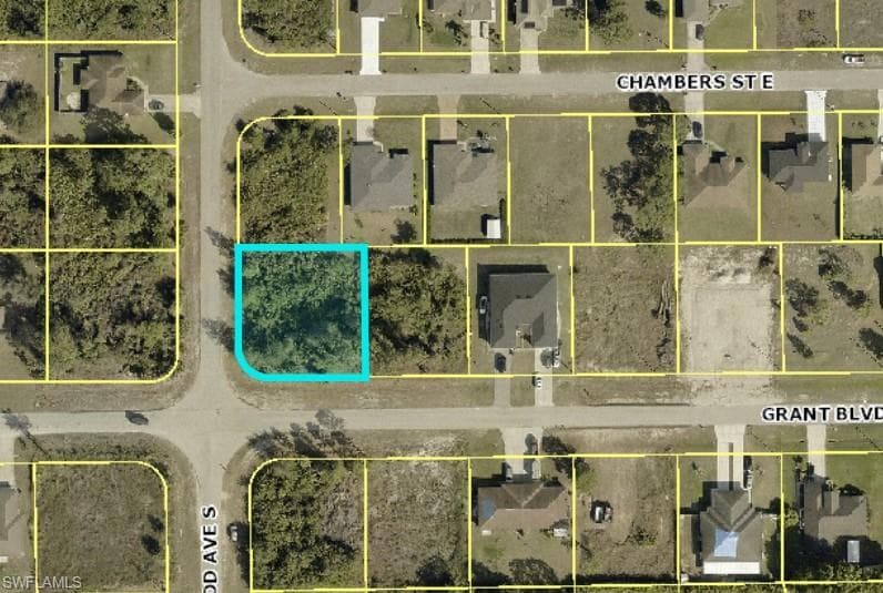 655 Grant BLVD LEHIGH ACRES, FL 33974