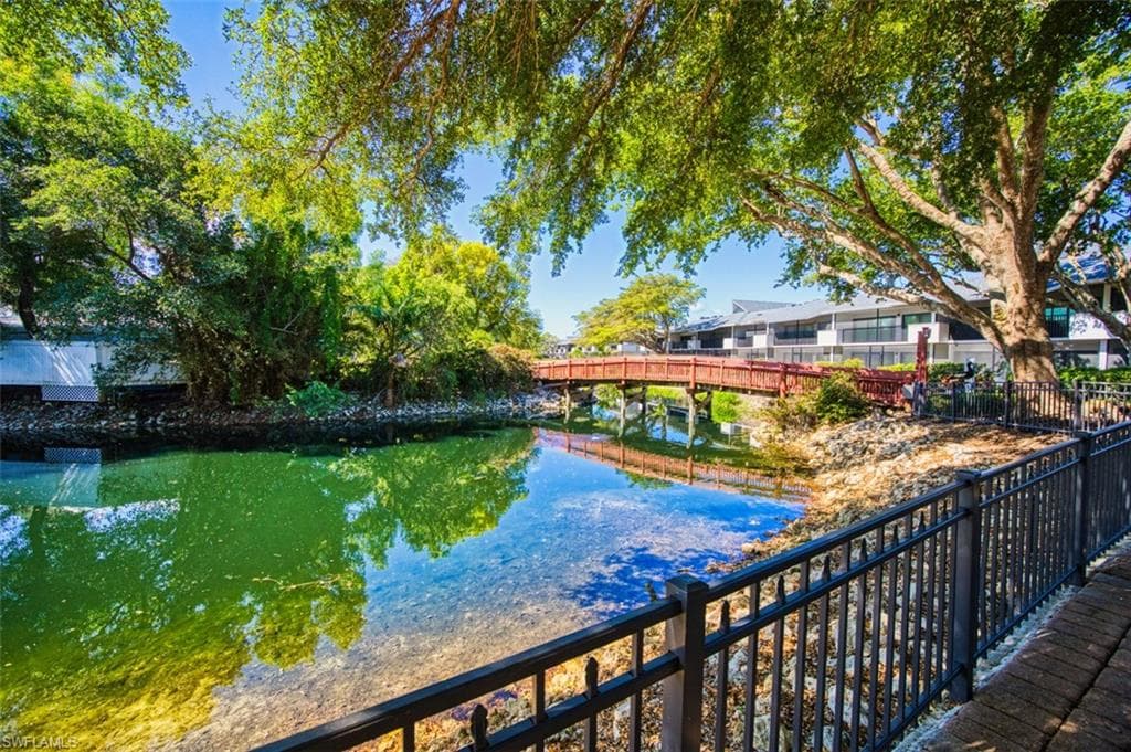 600 Neapolitan WAY 153 NAPLES, FL 34103