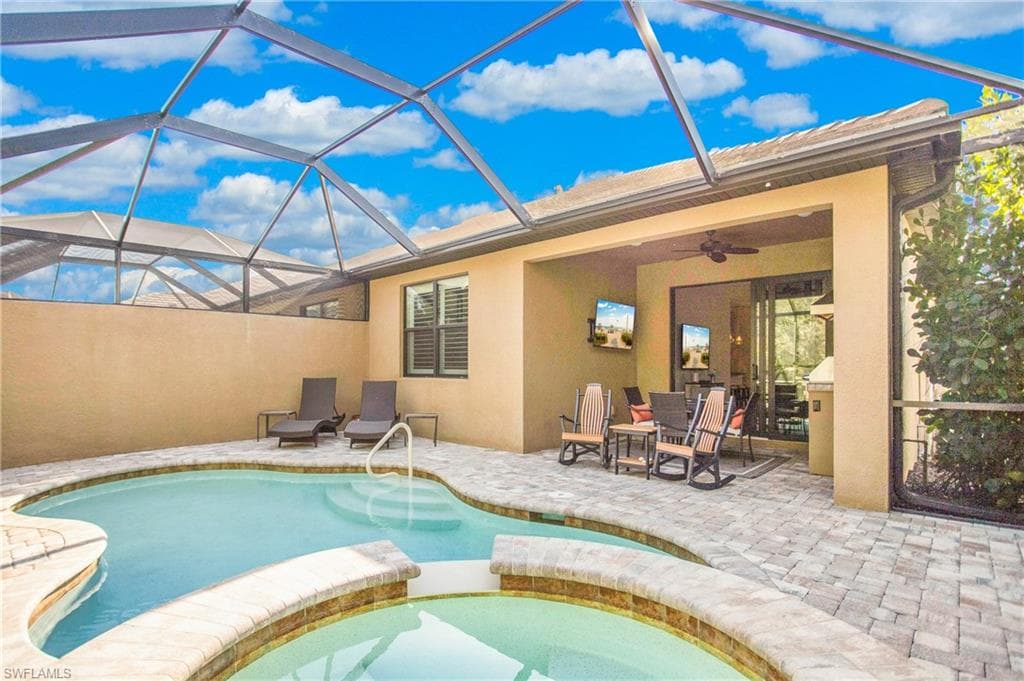 7674 Jacaranda LN NAPLES, FL 34114