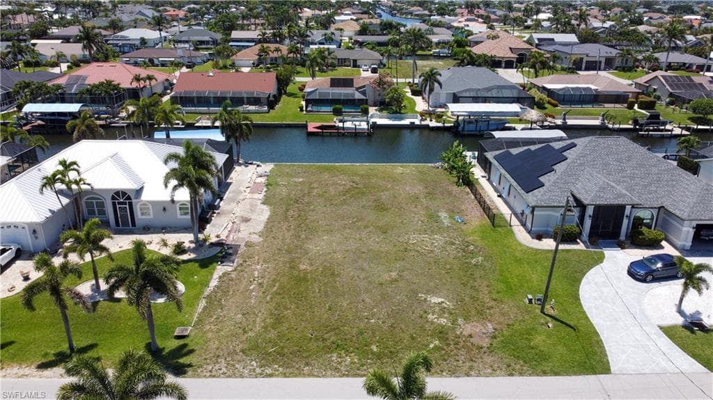 4956 SW 11th AVE CAPE CORAL, FL 33914